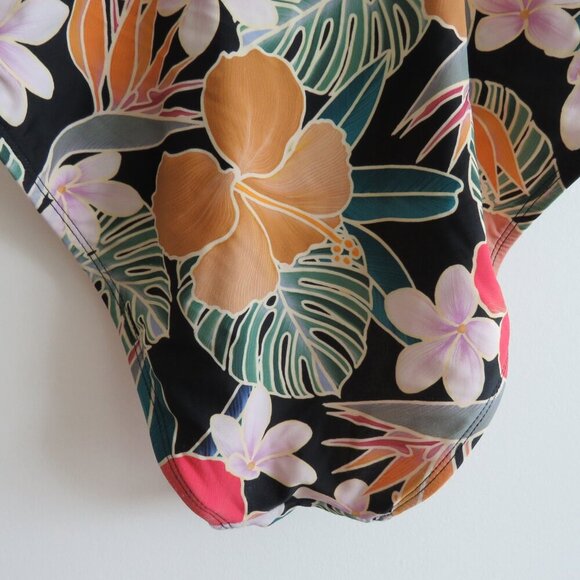 HURLEY Hawaiian Floral UPF 50+ Stretch Midweight One Piece Swimsuit - Size M - Picture 13 of 15